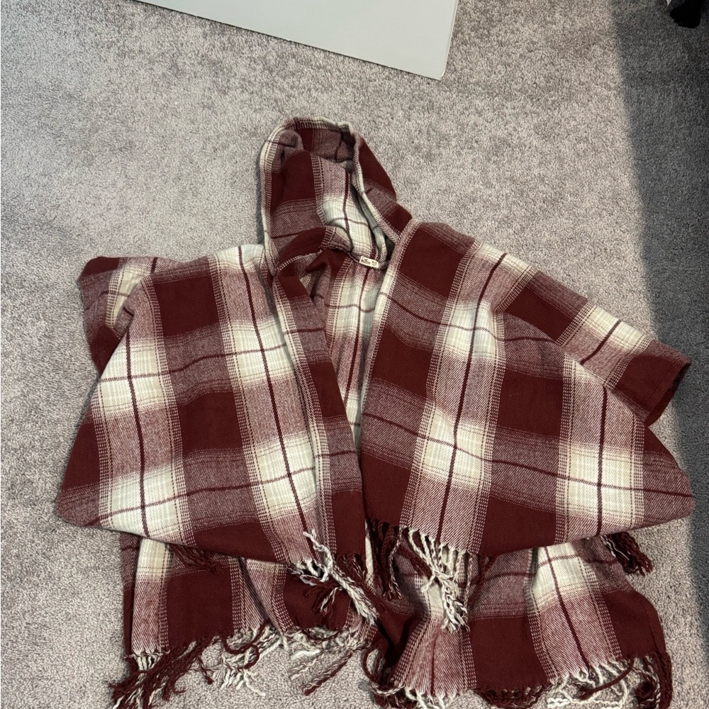 Hollister Red and Cream Plaid Poncho